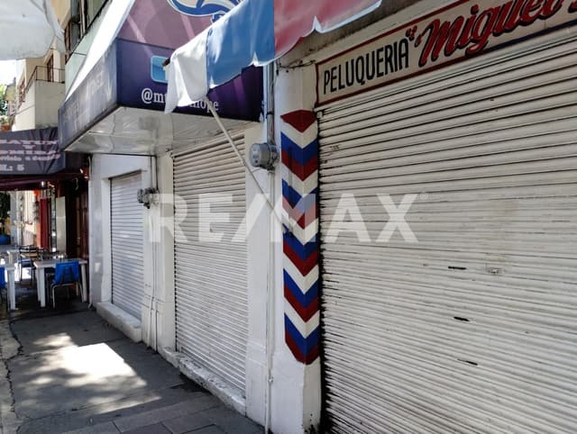 Local en renta en Insurgentes Sur esquina Bajio, Col. Roma Sur