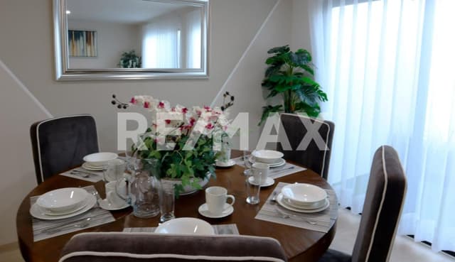 CASA EN VENTA EN SAN ISIDRO JURIQUILLA 