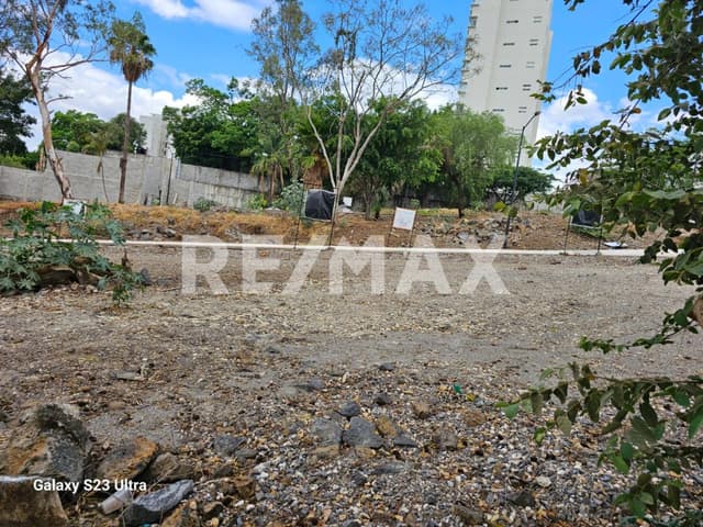 Venta de lotes de terreno, Av. Poder Legislativo, Cuernavaca...Clave 4358