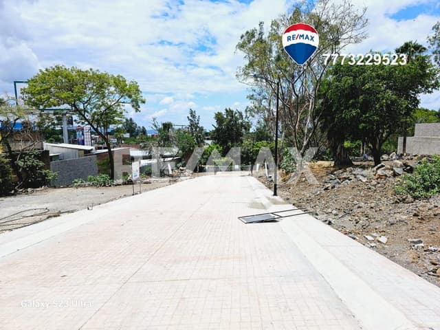 Venta de lotes de terreno, Av. Poder Legislativo, Cuernavaca...Clave 4358