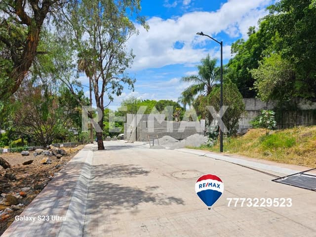 Venta de lotes de terreno, Av. Poder Legislativo, Cuernavaca...Clave 4358