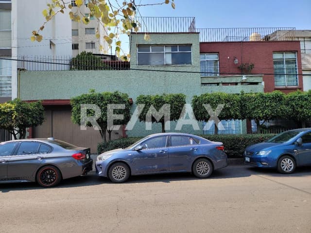 Casa Venta Av. Irrigación esq. Presa Santa Rosa