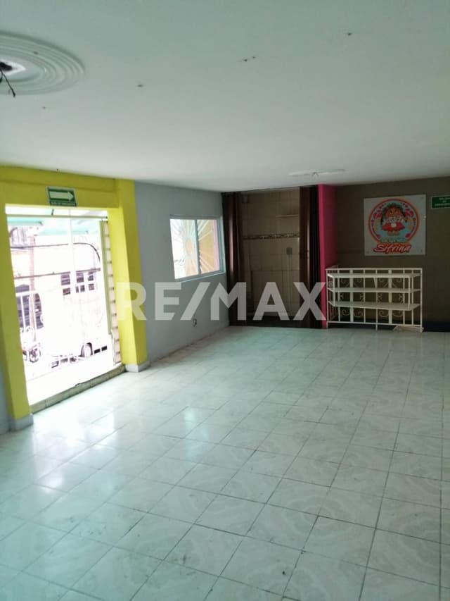 RENTA DE LOCAL COMERCIAL EN LAGUNA DE TERMINOS, ANAHUAC, MIGUEL HIDALGO CDMX.