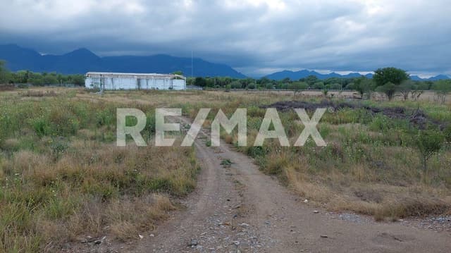Renta terreno frente libramiento Allende a Cadereyta - todo o en partes. N.L. México.