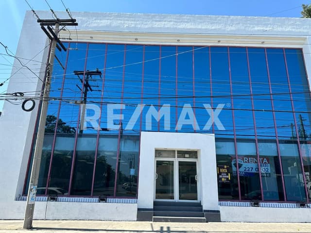 OFICINA COMERCIAL EN RENTA