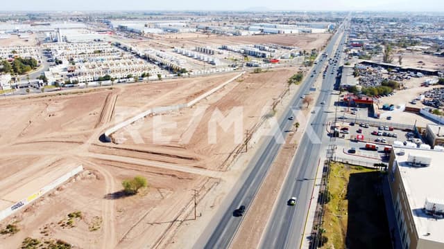 TERRENO COMERCIAL EN VENTA 