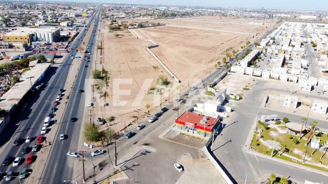 TERRENO COMERCIAL EN RENTA