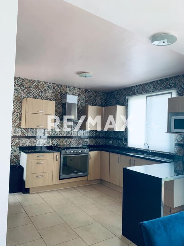 CASA EN VENTA ZIBATA