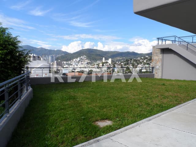 Venta de Casa en Fraccionamiento Joyas de Brisamar, Acapulco