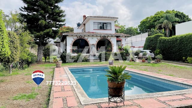 Venta de casa, 1,154 m2, Col. Tlaltenango, Cuernavaca, Morelos...Clave 4402