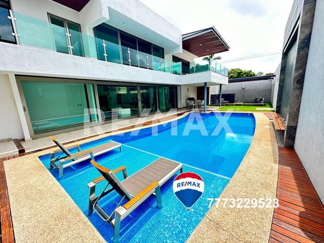 Venta de casa en Acapatzingo, Cuernavaca, Morelos...Clave 4403