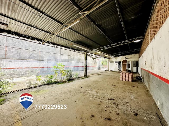 Venta de terreno comercial sobre Av. Emiliano Zapata, Cuernavaca, Morelos...Clave 4410