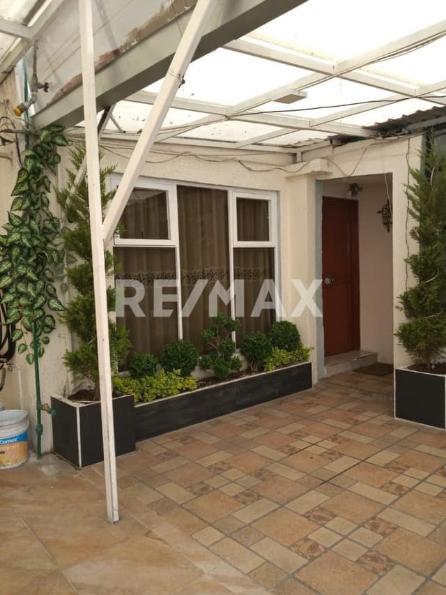 CASA EN VENTA EN ZINACANTEPEC