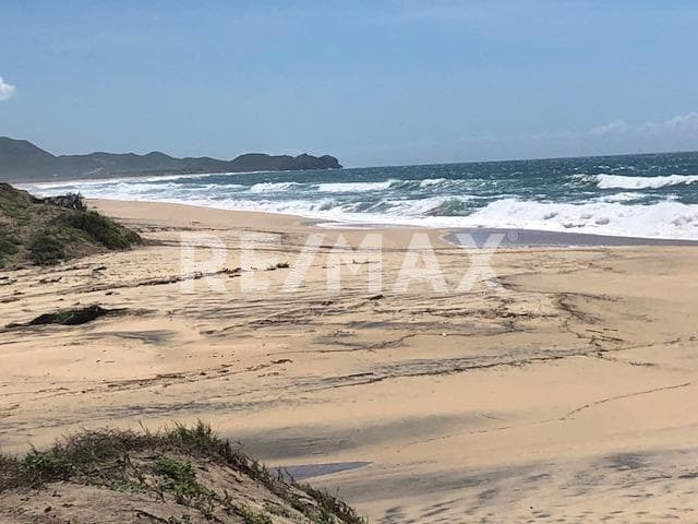 GTN Beachfront Calle sin nombre, Pacific - MLS #23-744