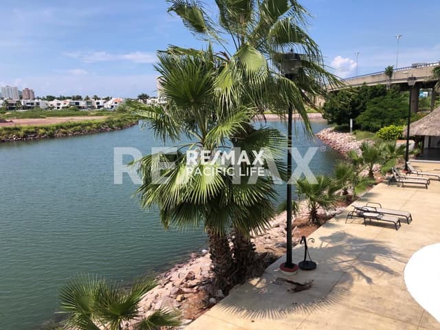 CONDOMINIO EN VENTA EN VISTAS DE LA MARINA
