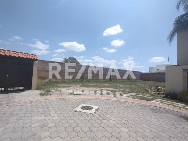 Terreno en Venta en Cerrada en Mision del Campanario en Aguascalientes