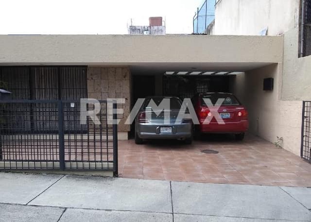 Casa en Jardines del Country de una planta