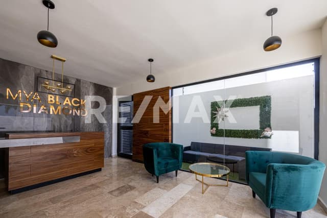 Condo de 2 Recamaras en Venta en Playa del Carmen