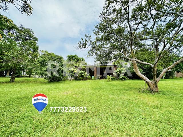 Venta de casa 2,890 m2 de Terreno, Las Animas, Temixco, Morelos...Clave 4429