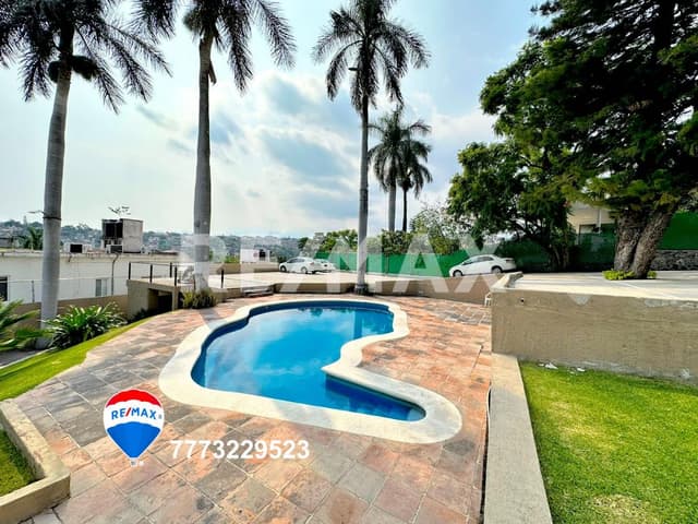 Venta de departamento muy cerca del Centro de Cuernavaca...Clave 4436
