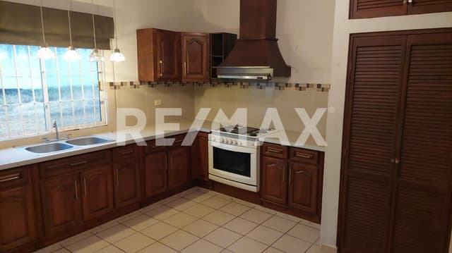 Venta Casa En El Uro, Monterrey Nuevo León, México.