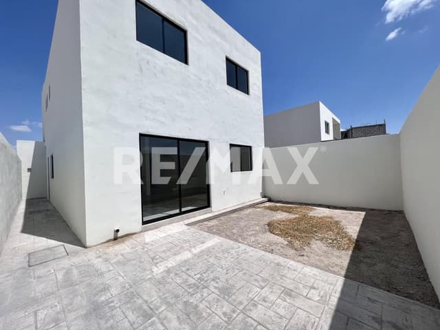 CASA EN VENTA EN NOAS EN QUINTAS LA CIMA 2