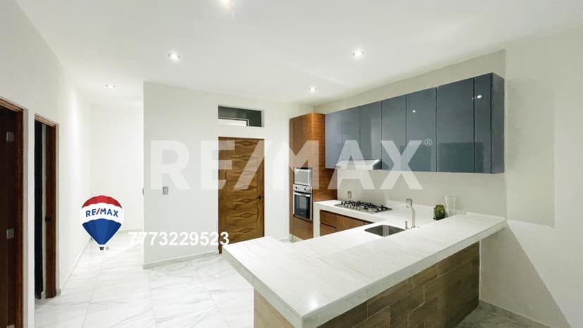 Venta de casa ideal para Hotel Boutique, Jardines de Cuernavaca...Clave 4444