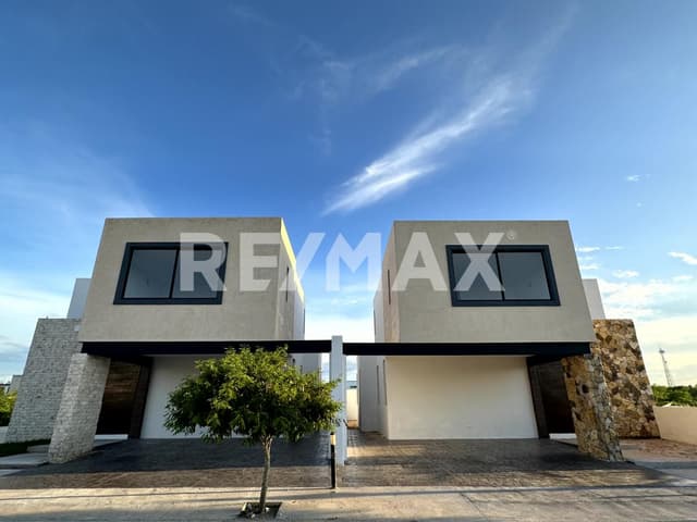 Casa de 4 habitaciones en venta en Privada residencial Zentura Cholul Mérida