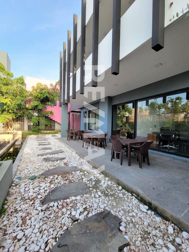 RENTA OFICINA EN PROVIDENCIA 