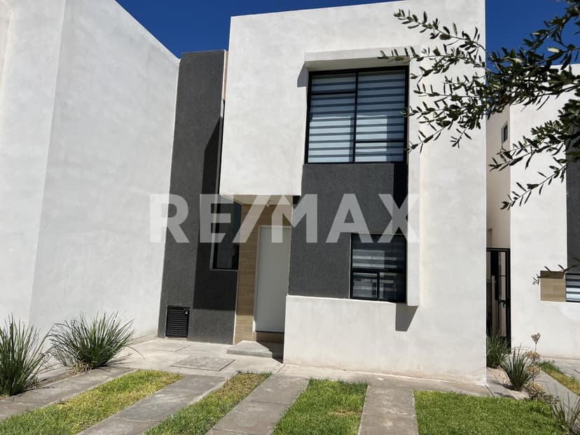 CASA EN VENTA EN MIRAVALLE EN GÓMEZ PALACIO 