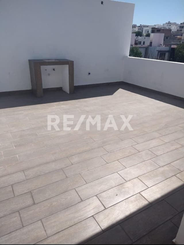 CASA EN VENTA EN BIO GRAND JURIQUILLA 
