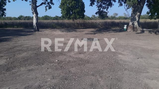 TERRENO EN VENTA