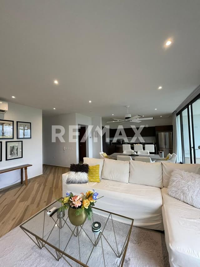 EN VENTA AMPLIO PH DENTRO DE UN CONDIMINIO DE LUJO EN TULUM