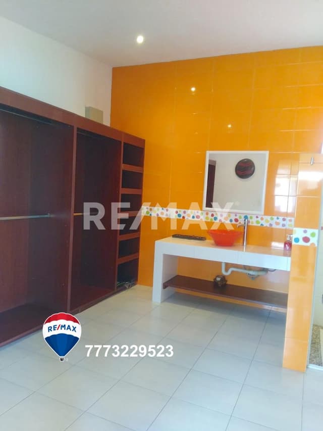 Venta de casa en Las Fuentes, Jiutepec, Morelos...Clave 4486