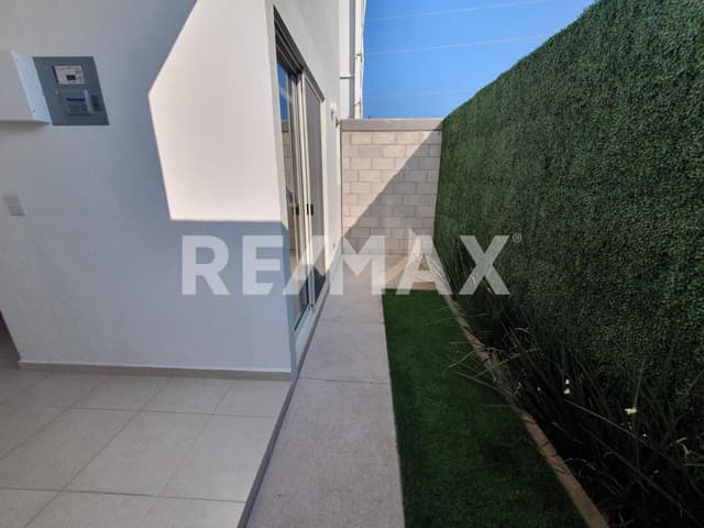 CASA EN VENTA CUMBRES DE CONIN