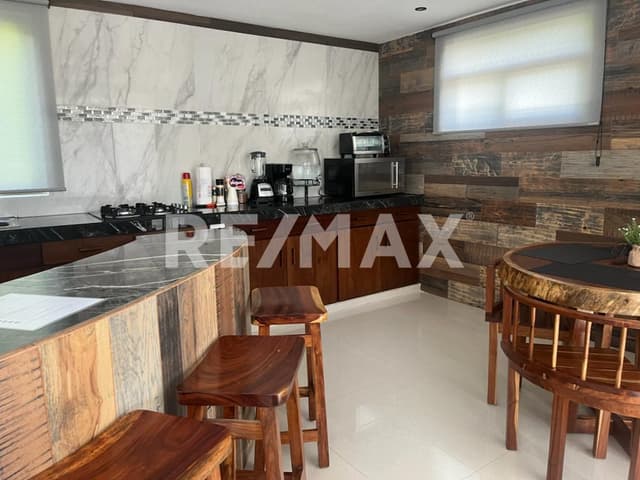 Casa Roger 3 rec 4 baños pool 4 parking bardeada