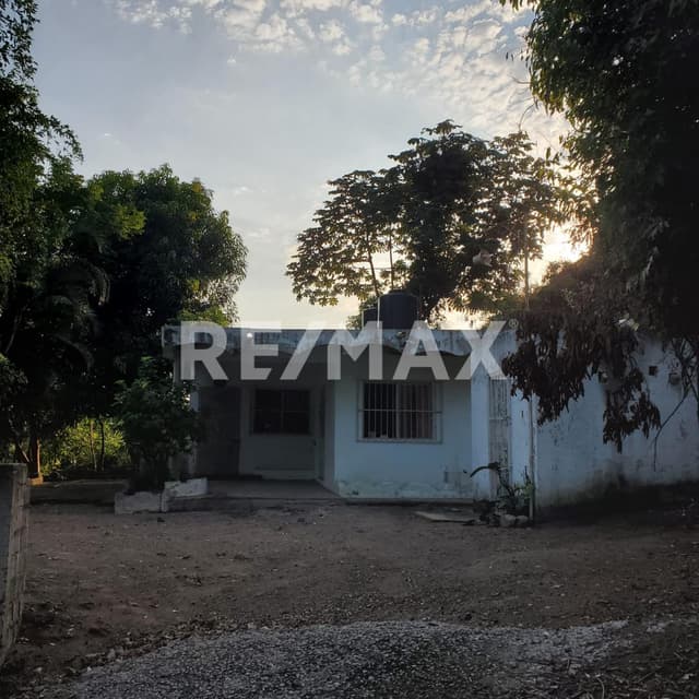 Propiedad en Ursulo Galván con excelente ubicación