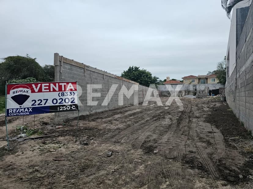TERRENO EN VENTA 