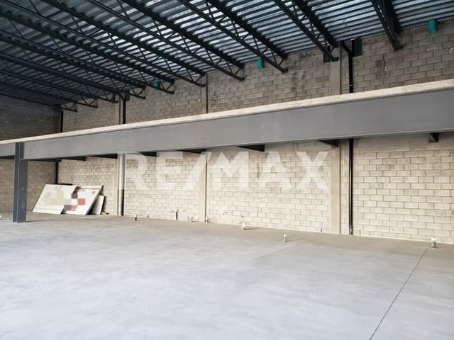 LOCAL COMERCIAL EN RENTA DE 456.64 M2, EN PLAZA AEROPUERTO, TIJUANA B.C.