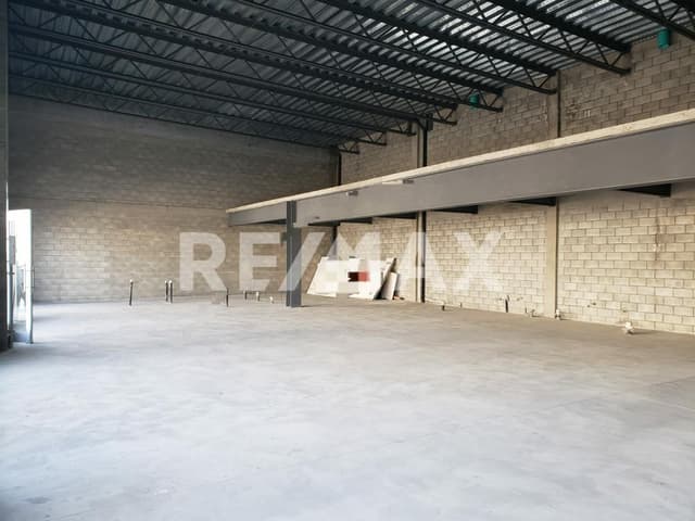 LOCAL COMERCIAL EN RENTA DE 456.64 M2, EN PLAZA AEROPUERTO, TIJUANA B.C.
