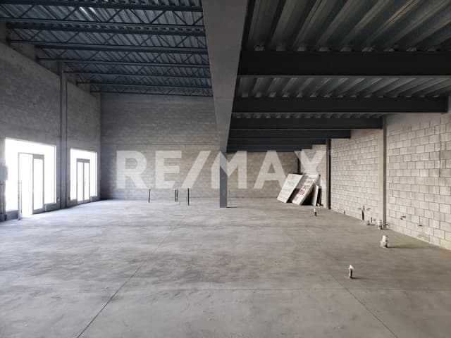 LOCAL COMERCIAL EN RENTA DE 456.64 M2, EN PLAZA AEROPUERTO, TIJUANA B.C.
