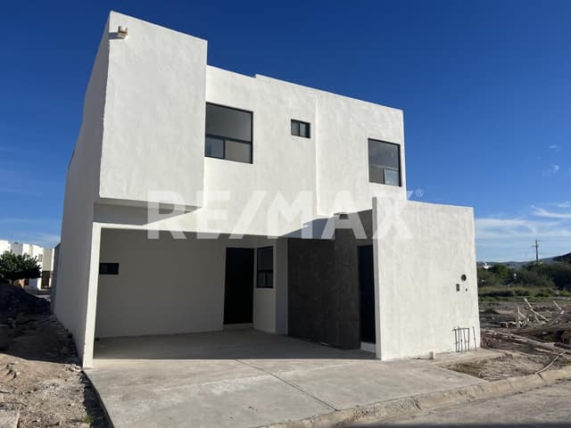CASA EN VENTA EN VILLA LAS PERLAS