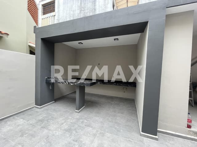 CASA EN VENTA - COL. MINERVA, TAMPICO