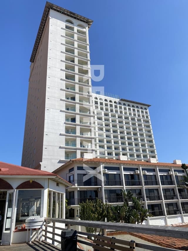 Atenciòn Inversionistas.- Venta de 2 Condominio frente al mar, tipo Habitacional o en regimen de Condo Hotel en Rosarito, B.C