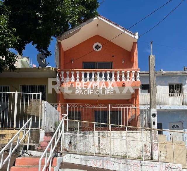CASA EN VENTA EN CENTRO