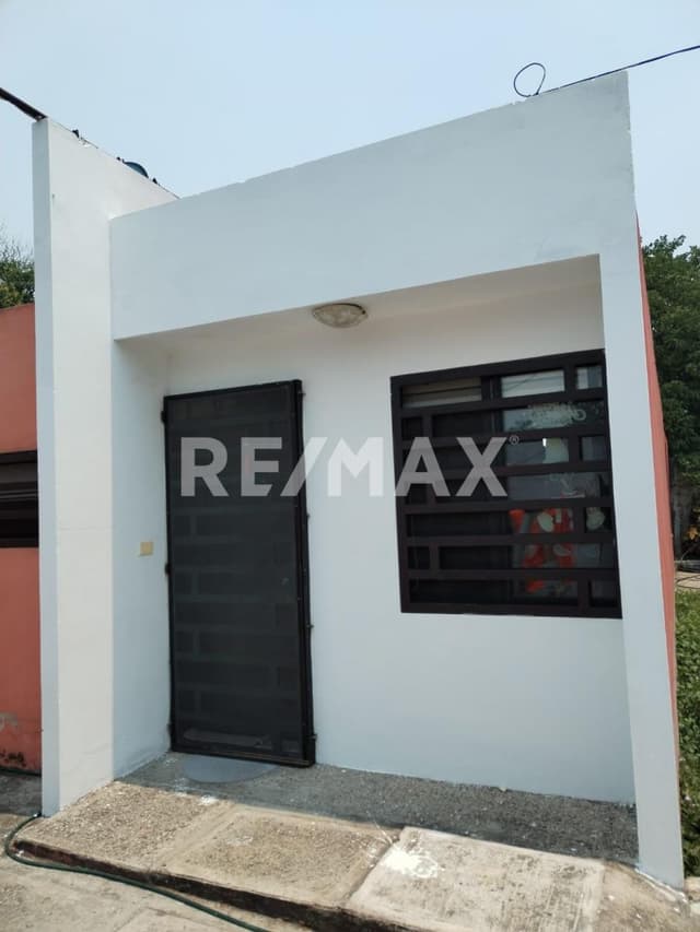 CASA EN VENTA PRIVADA EL CEDRO