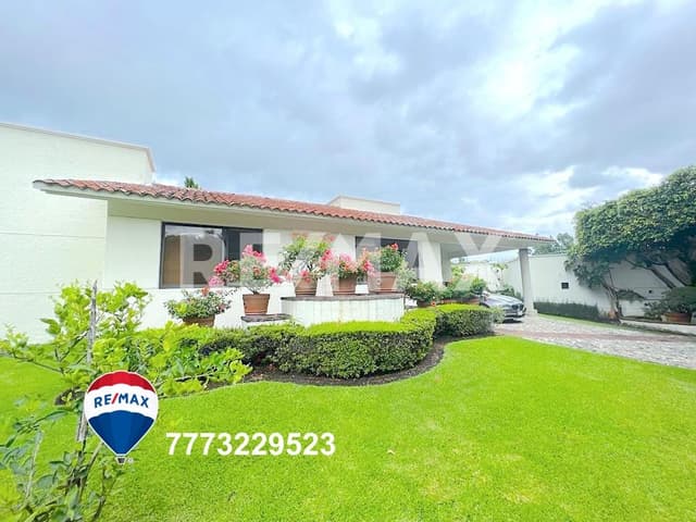 Venta de casa un nivel, jardín priv., doble vigilancia, Delicias, Cuernavaca...Clave 4547