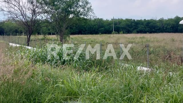 Venta 7.5 hectáreas frente carretera, Cadereyta Nuevo León, México.