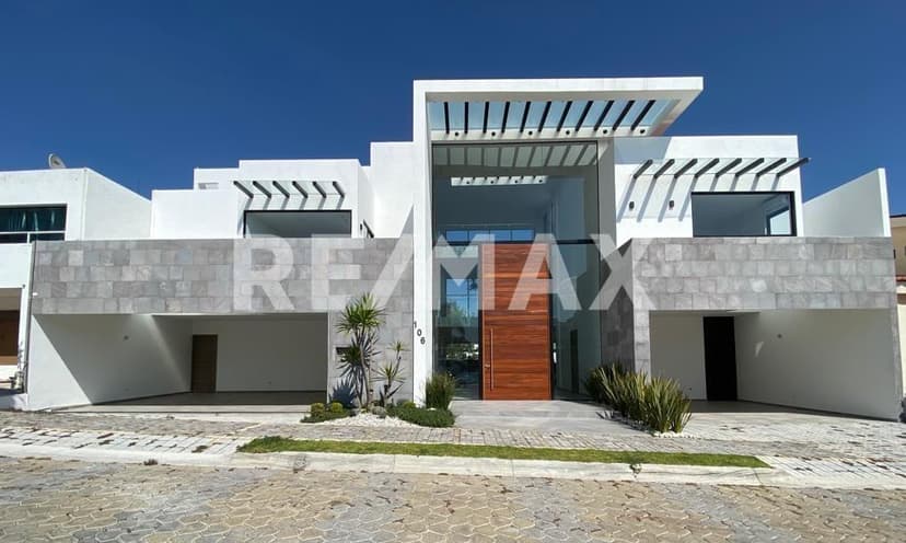 CASA EN LOMAS DE ANGELOPOLIS