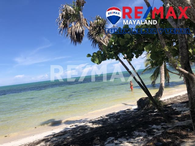 En venta terreno con frente de playa 